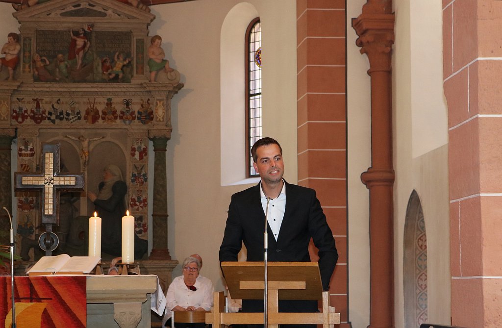 Bürgermeister Heiko Siemon überbrachte die guten Wünsche der städtischen Gremien