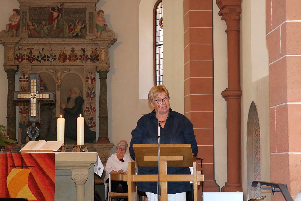 Annedore Radvan, Leiterin der Dieffenbachschule, dankte für die gute Zusammenarbeit