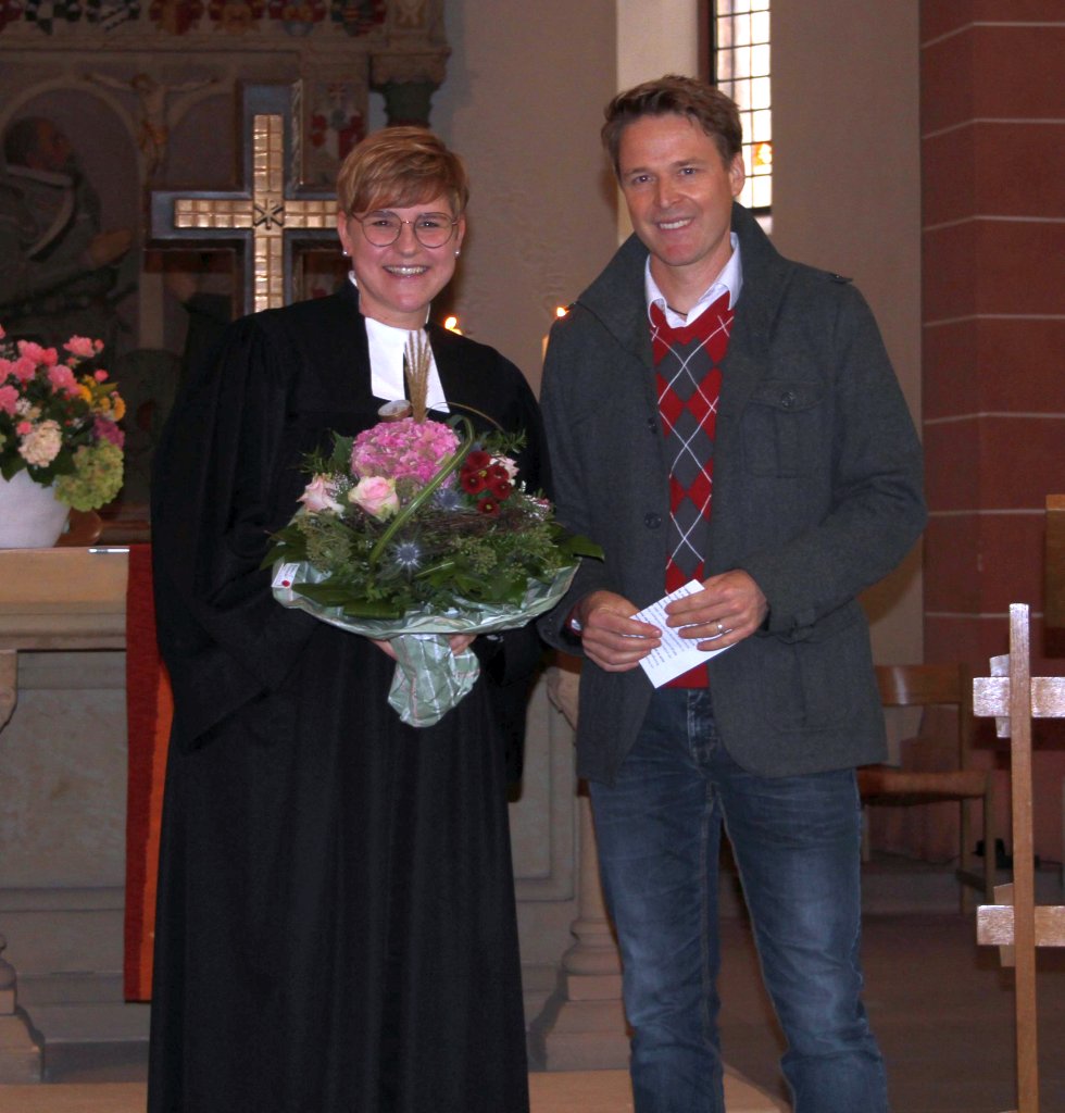 Pfarrerin Melanie Pflanz und Chris Gohlke